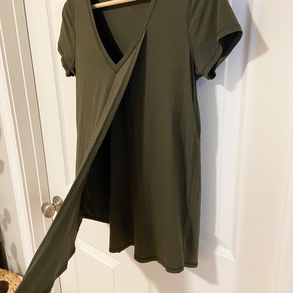 Lululemon Knot A Problem Tee in Dark Olive - Picture 8 of 10